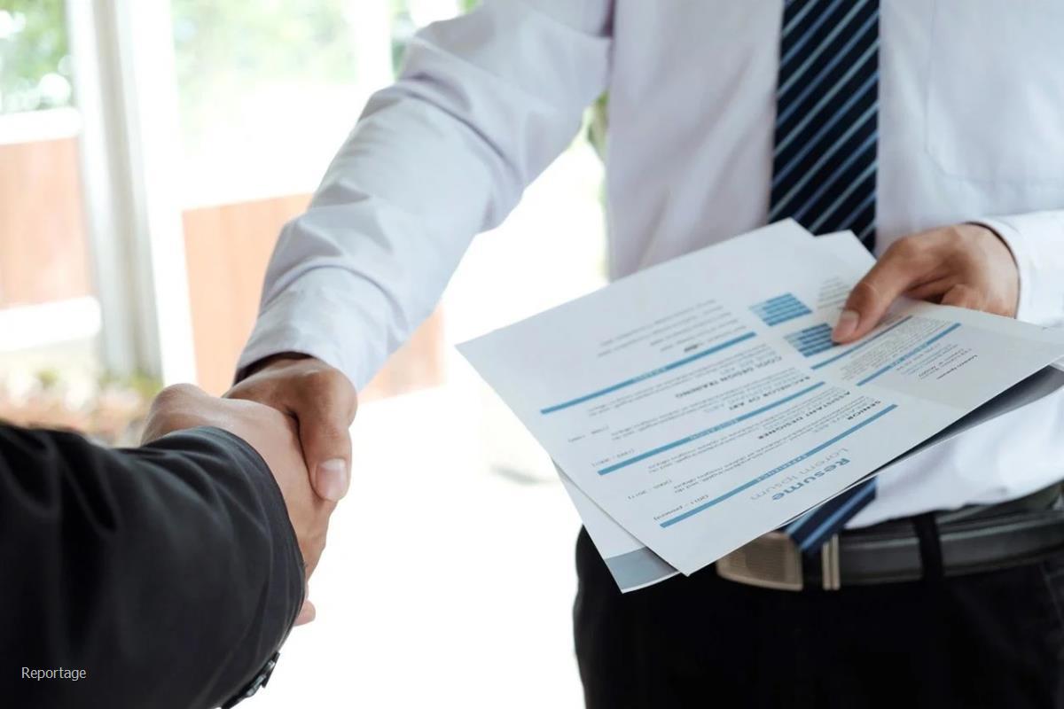 کاریابی آنلاین حرفه ای باش